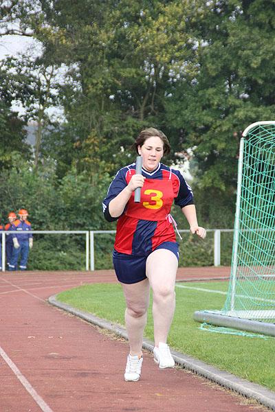 Staffellauf bei der Jugendleistungsspange in Buchen