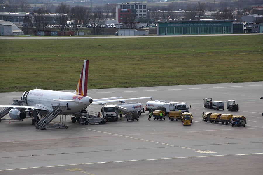 JF Buchen bei der Flughafenfeuerwehr Stuttgart