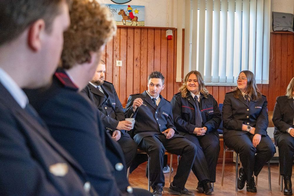 Einer erzählt im Stuhlkreis