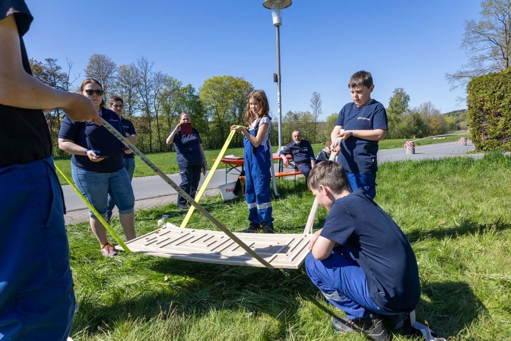 Die Spielstationen bei 50 Jahre Jugendfeuerwehr Neckar-Odenwald-Kreis