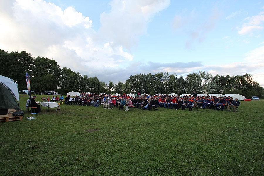 Gottesdienst und Ehrungen